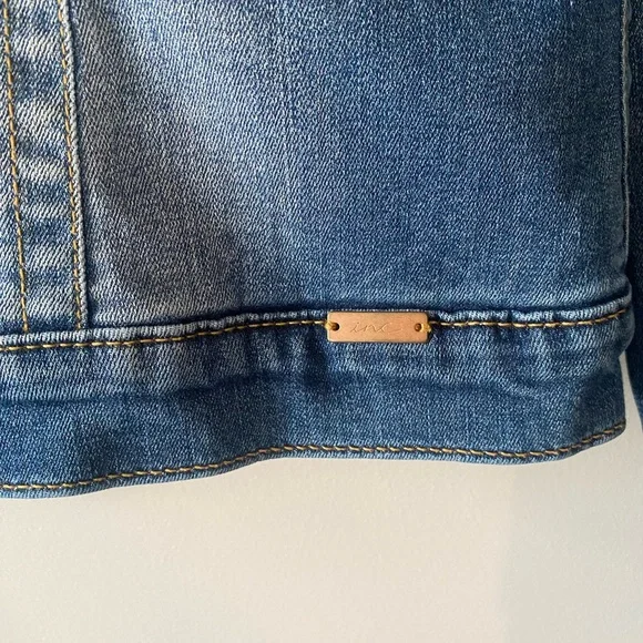 SOLD INC Sherpa-Lined Jean Jacket - Picture 6 of 6